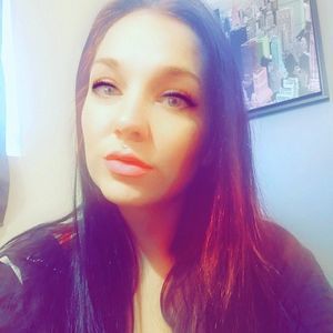 Meet your Posher, Cathee